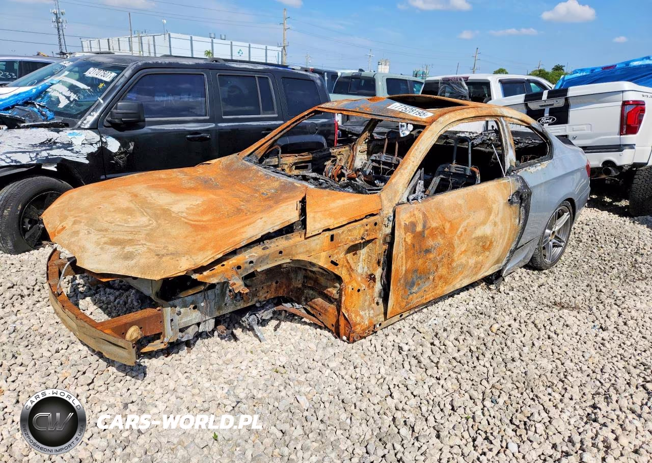 2011 BMW 335 Is – zdjęcie 1 z 11