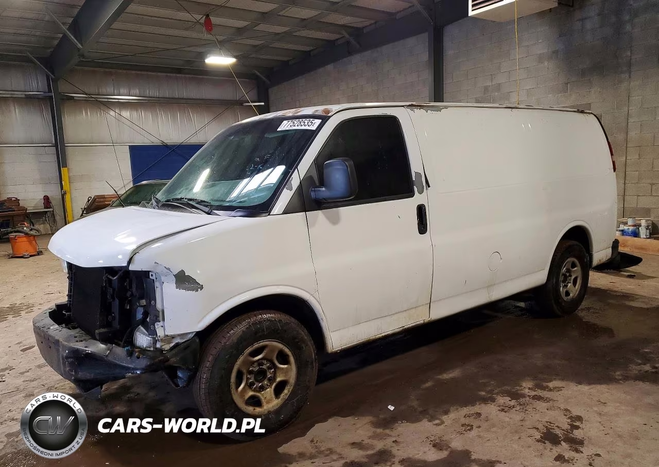 2007 Chev Express Cargo 1500 1