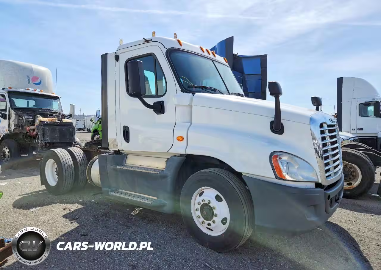 2016 Freightliner Cascadia 125 Semi Truck
