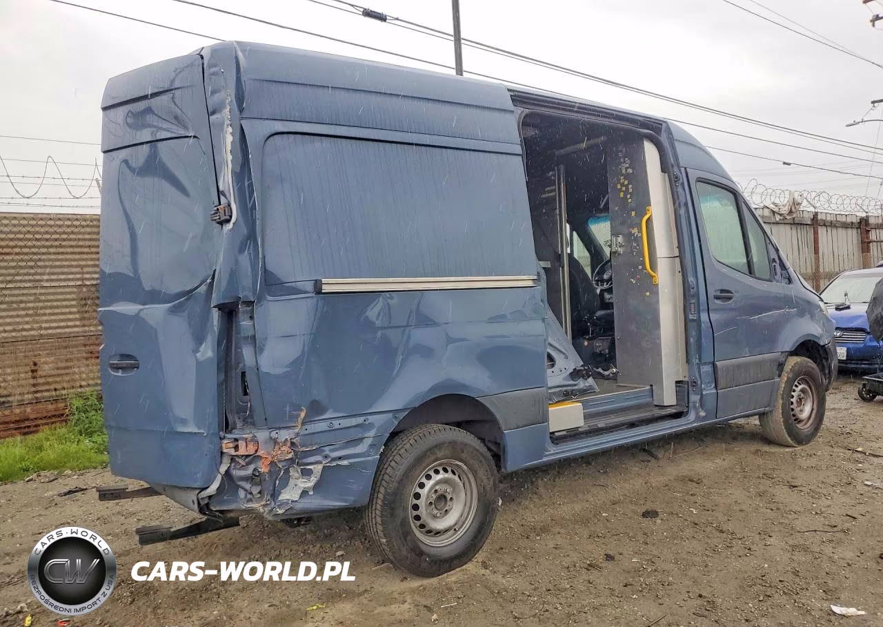 2019 Mercedes Benz Sprinter 2500 Delivery Van VIN:WD4PF0CDXKP030845 - 3