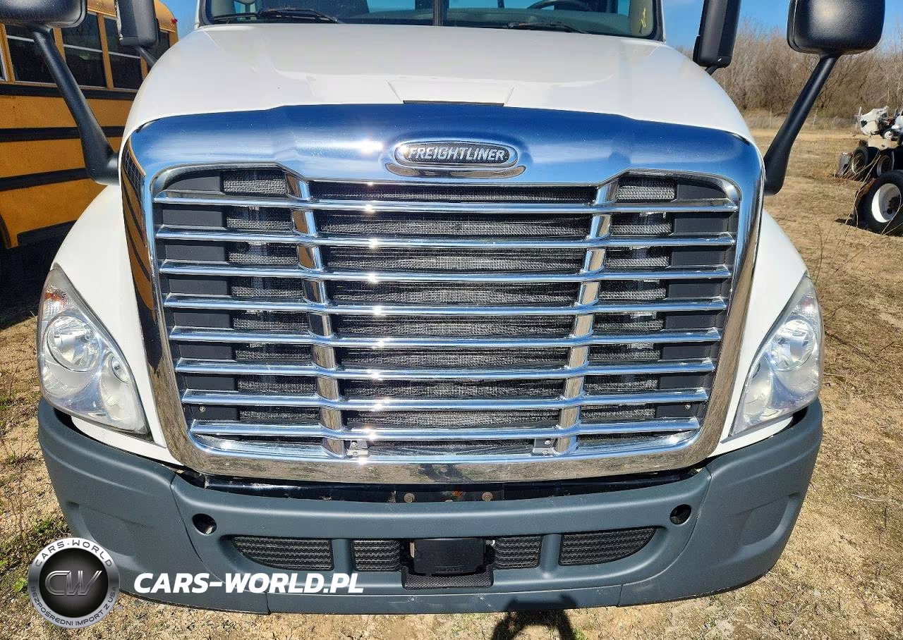 2016 Freightliner Cascadia 125 Semi Truck VIN:1FUBGEDV3GLHC5762 - 7