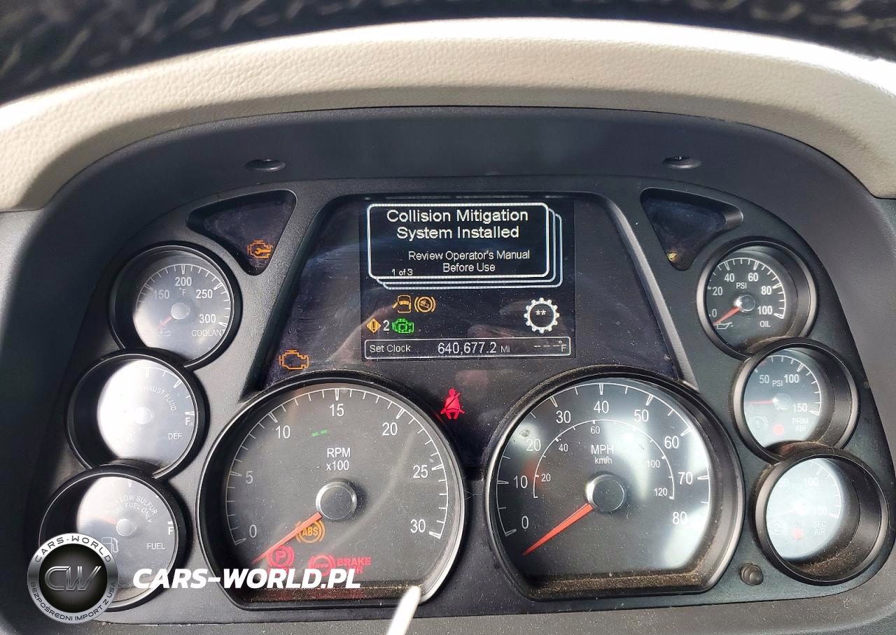 2018 Peterbilt 579 Semi Truck VIN:1XPBA48X6JD478334 - 8