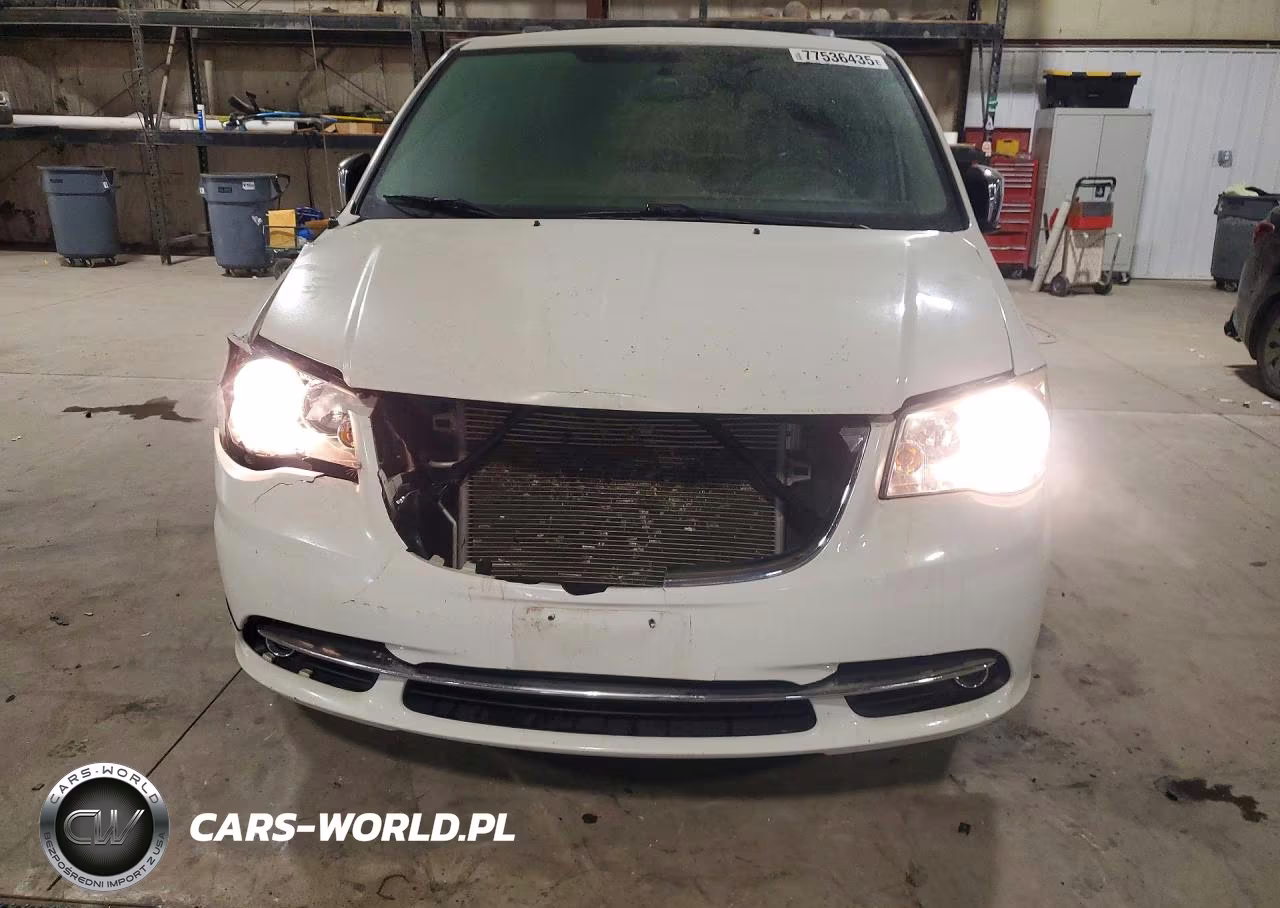 2012 Chrysler Town & Country Touring L VIN:2C4RC1CGXCR106009 - 5