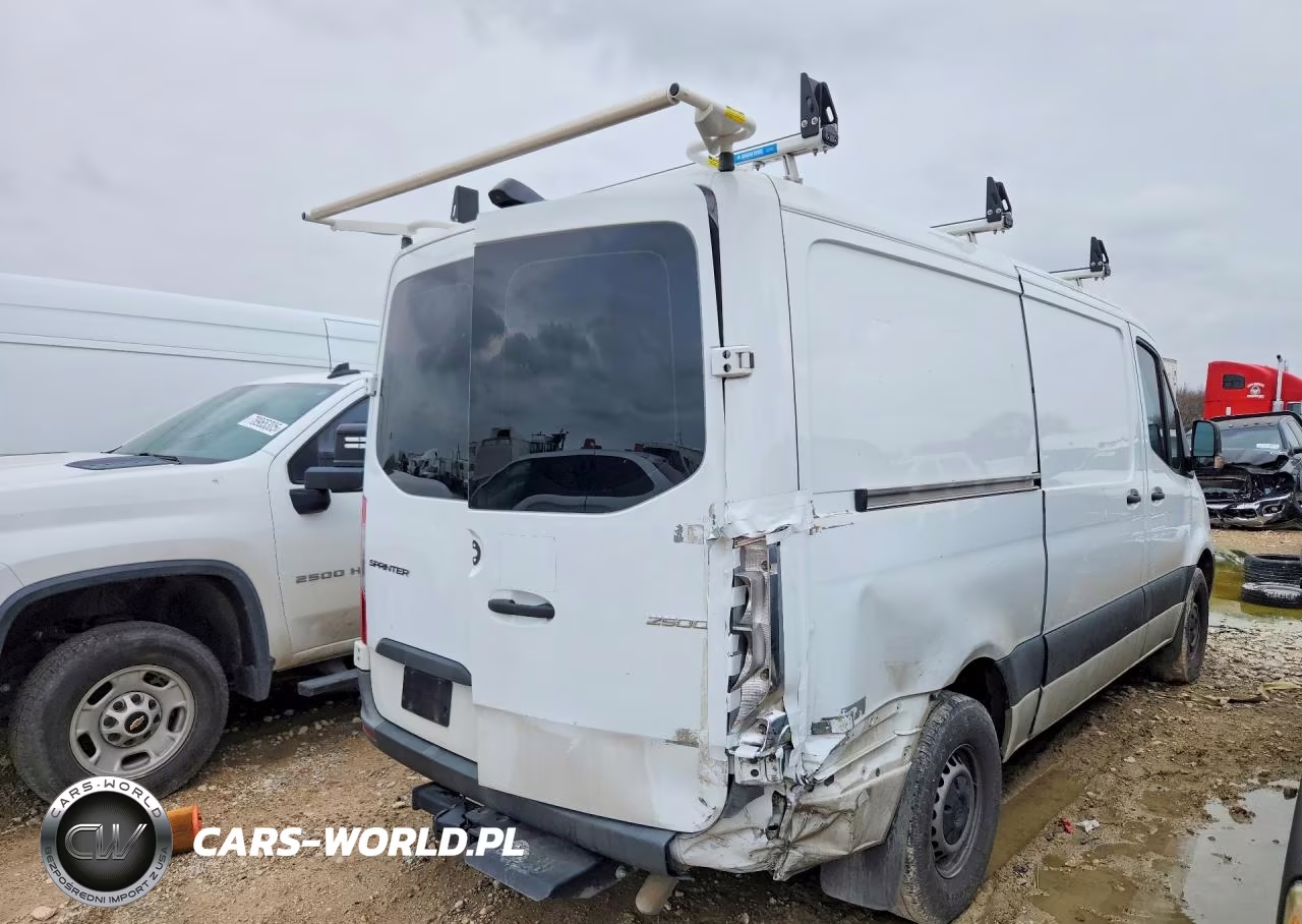 2023 Mercedes Benz Sprinter 2500 VIN:W1W40BHYXPT158656 - 3