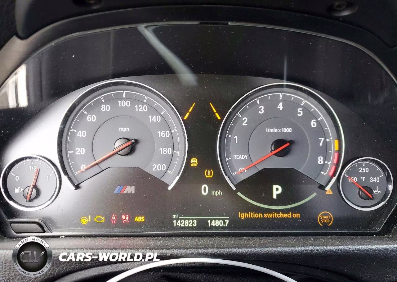 2018 BMW M3 VIN:WBS8M9C5XJ5L72025 - 9