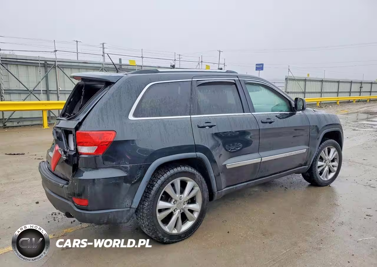 2013 Jeep Grand Cherokee Laredo VIN:1C4RJFAG0DC629877 - 3