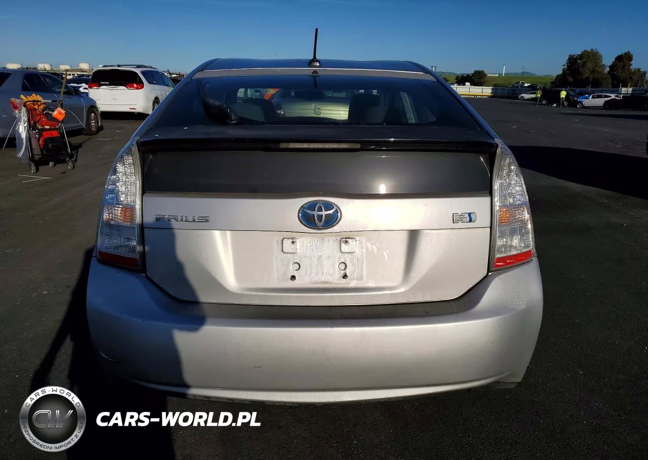 2011 Toyota Prius VIN:JTDKN3DU5B5335592 - 6