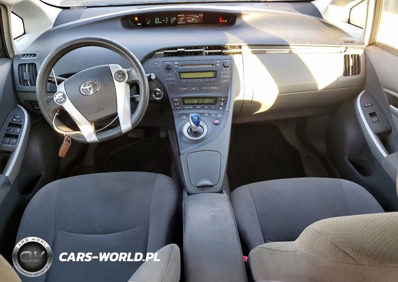 2011 Toyota Prius VIN:JTDKN3DU5B5335592 - 8