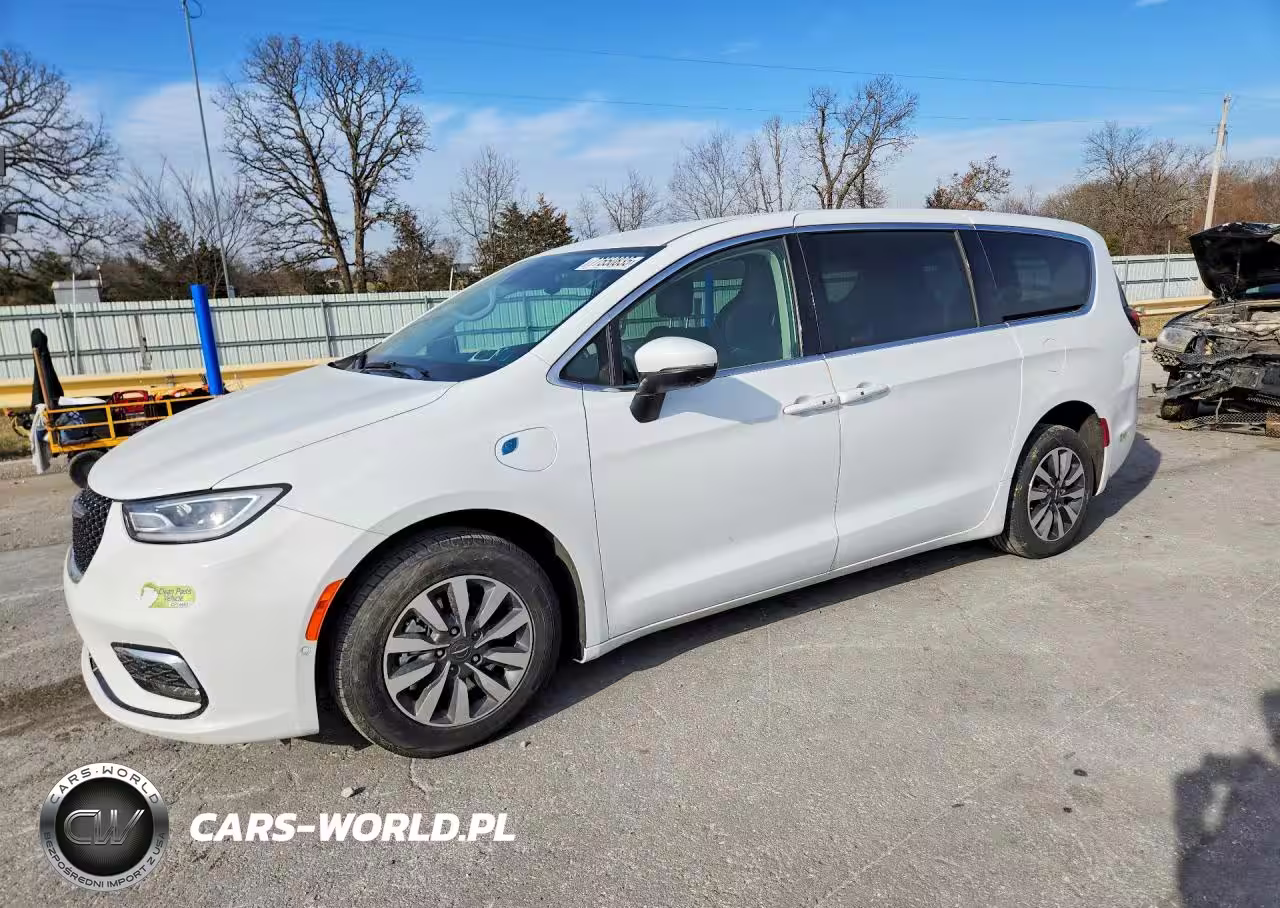 2023 Chrysler Pacifica Hybrid Touring L