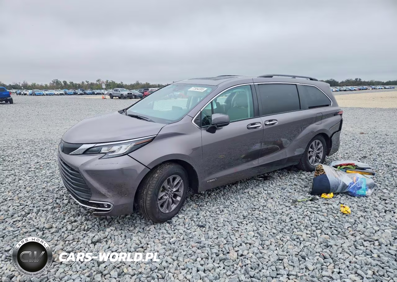2021 Toyota Sienna Xle