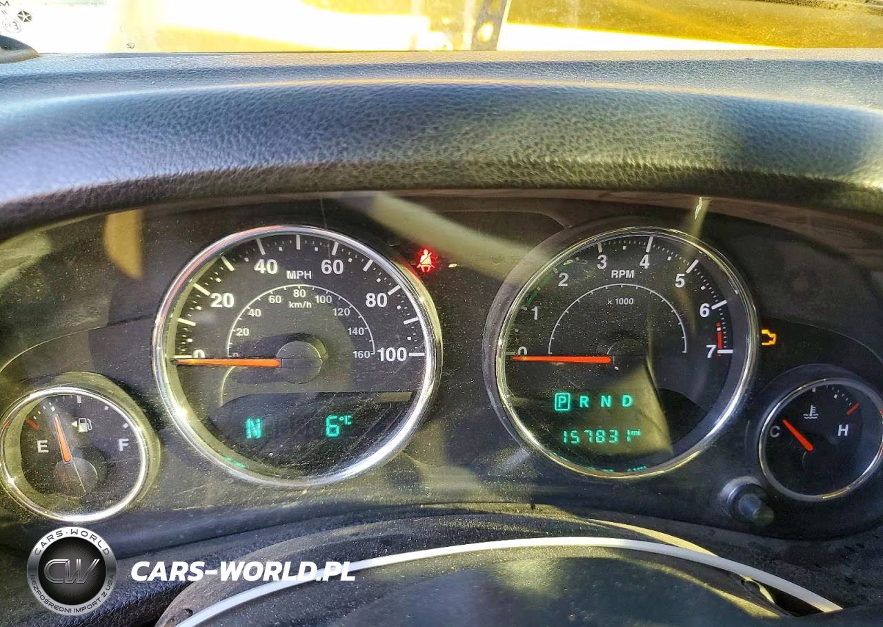 2015 Jeep Wrangler Unlimited Sport VIN:1C4BJWDG0FL553321 - 9