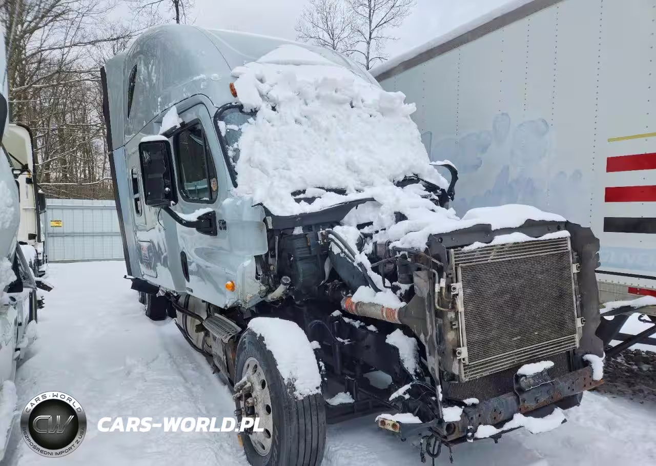 2014 Freightliner Cascadia Semi Truck