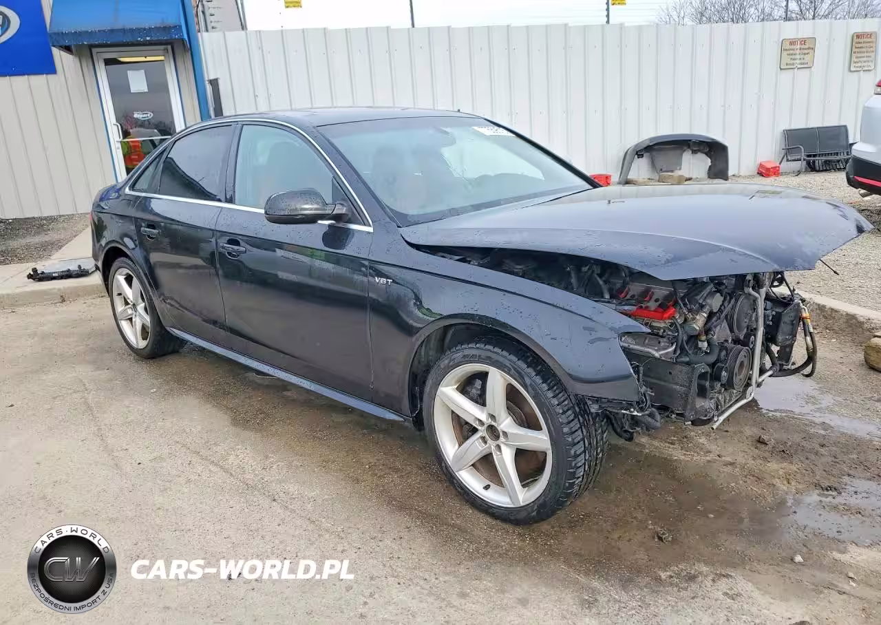 2012 Audi S4 Prestige VIN:WAUKGAFLXCA050928 - 4