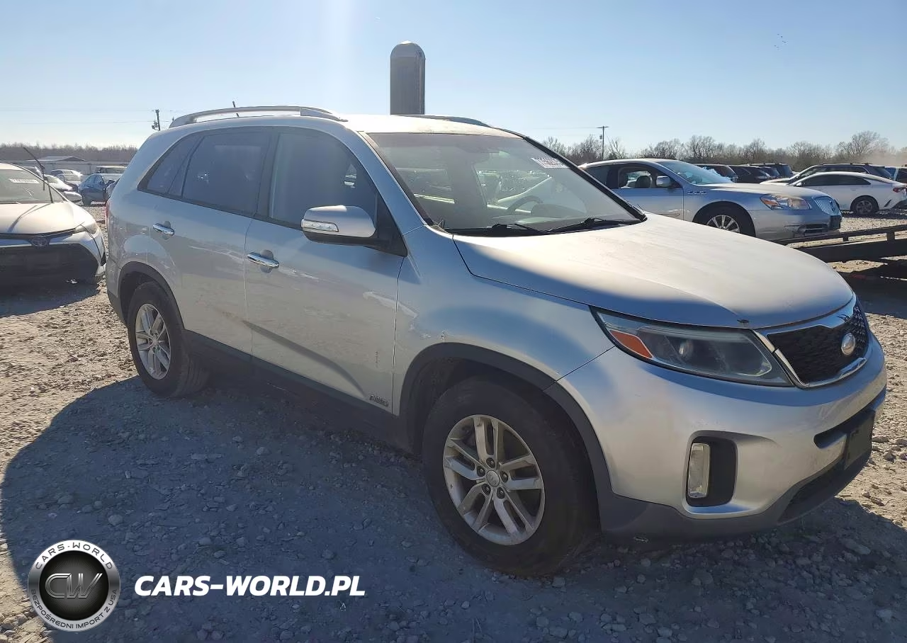 2015 Kia Sorento Lx VIN:5XYKTCA69FG554970 - 4