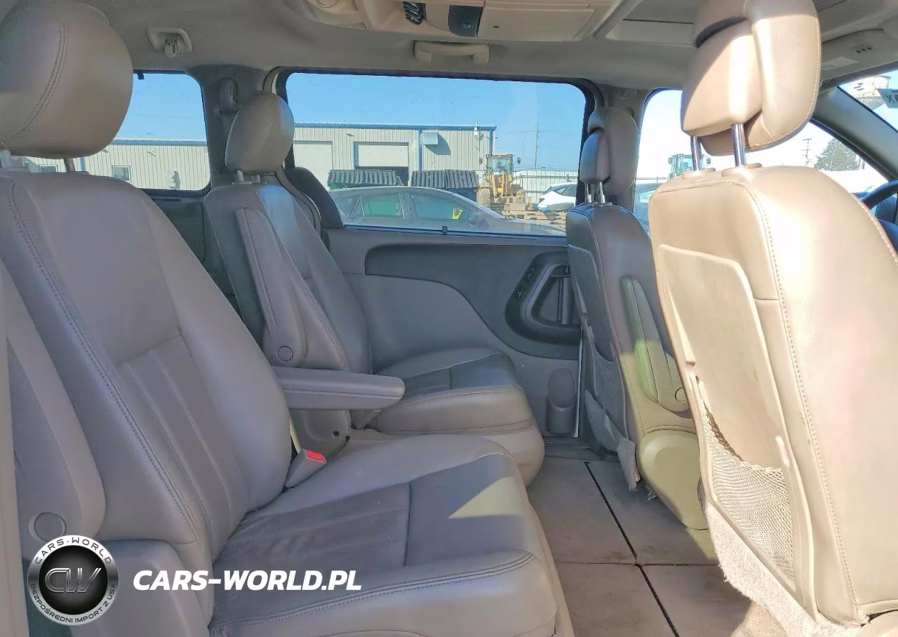 2012 Chrysler Town & Country Touring L VIN:2C4RC1CG8CR107112 - 11