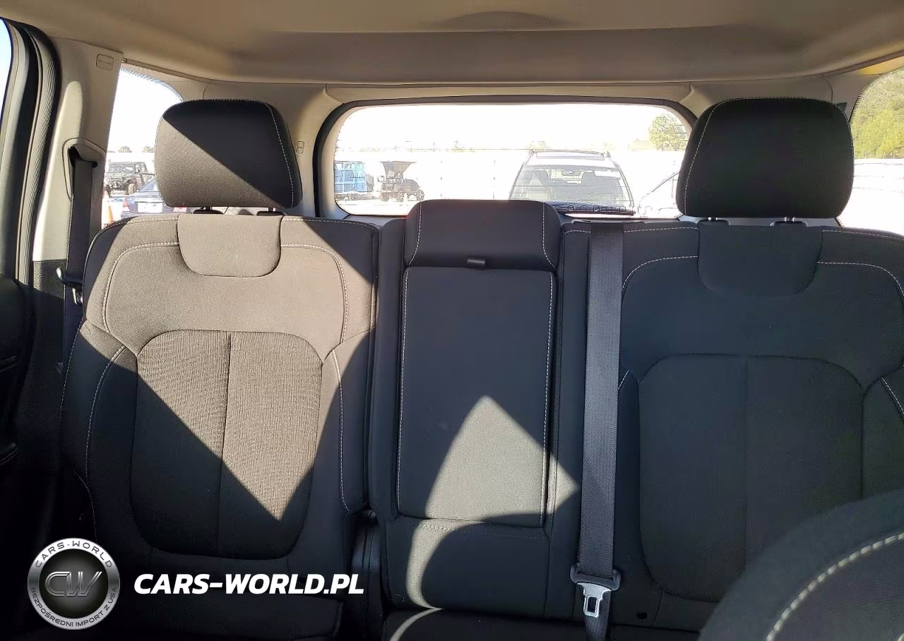 2023 Jeep Grand Cherokee Laredo VIN:1C4RJHAG4PC585835 - 10