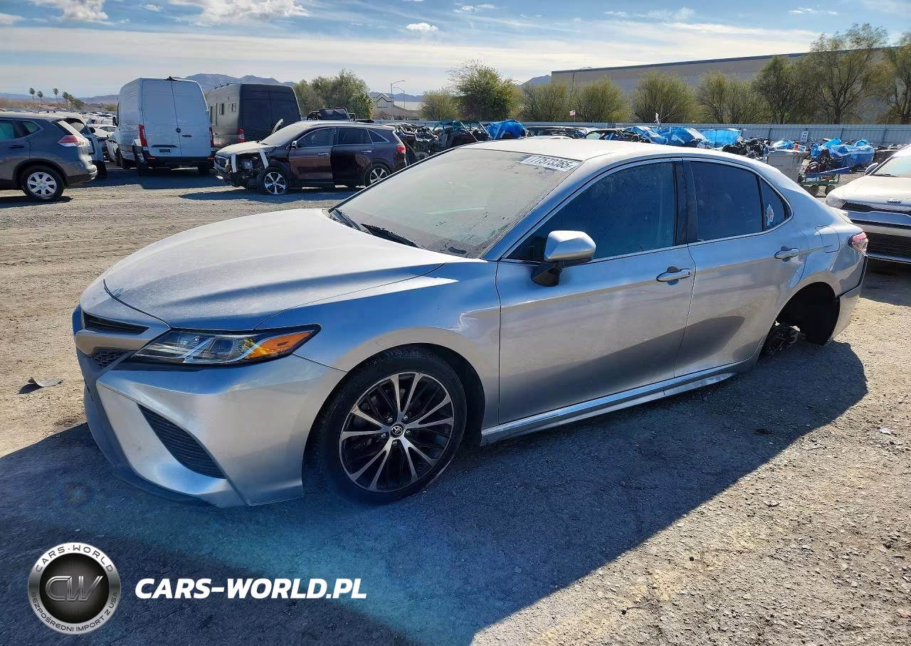 2018 Toyota Camry Se – zdjęcie 1 z 13
