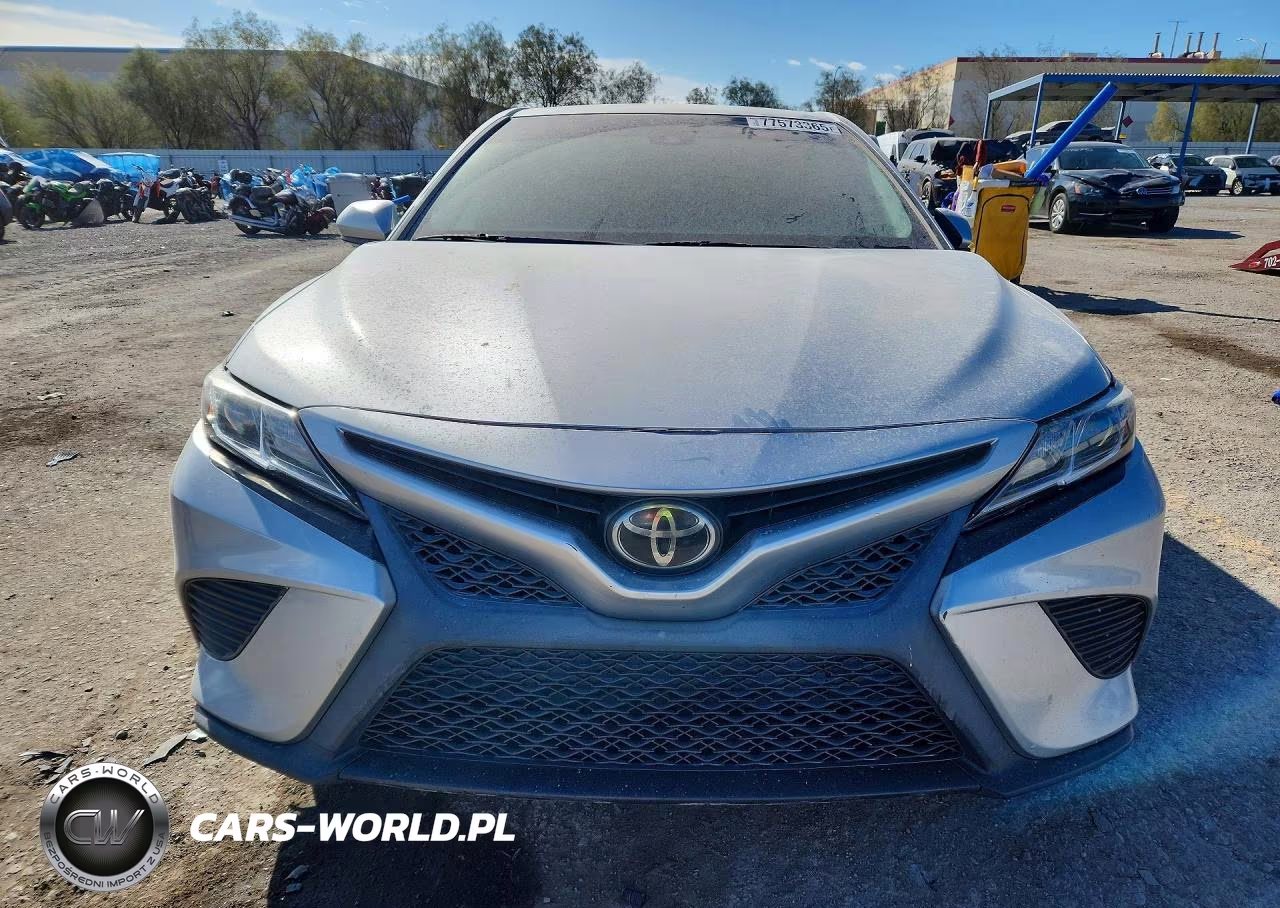2018 Toyota Camry Se VIN:4T1B11HK2JU095975 - 5