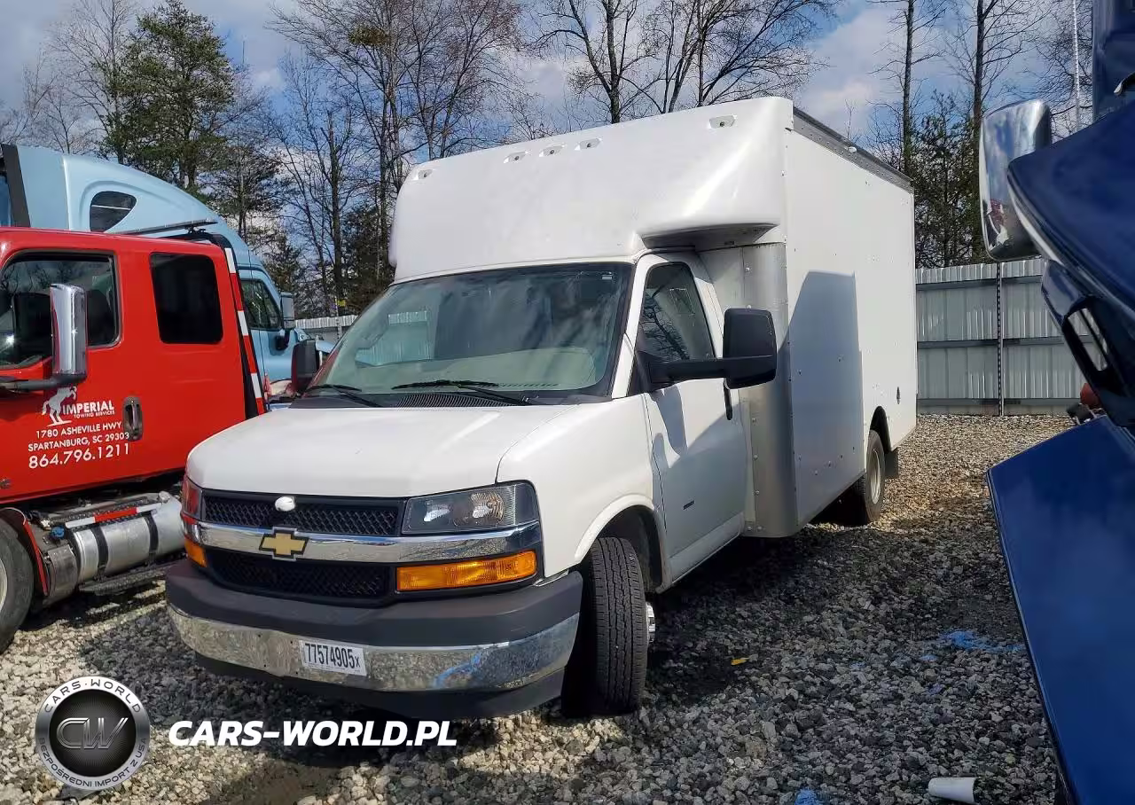 2022 Chevrolet Express G3500 Delivery Truck