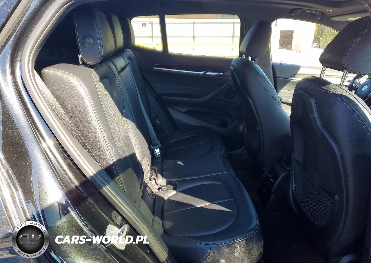 2018 BMW X2 xDrive28I VIN:WBXYJ5C3XJEF79625 - 10