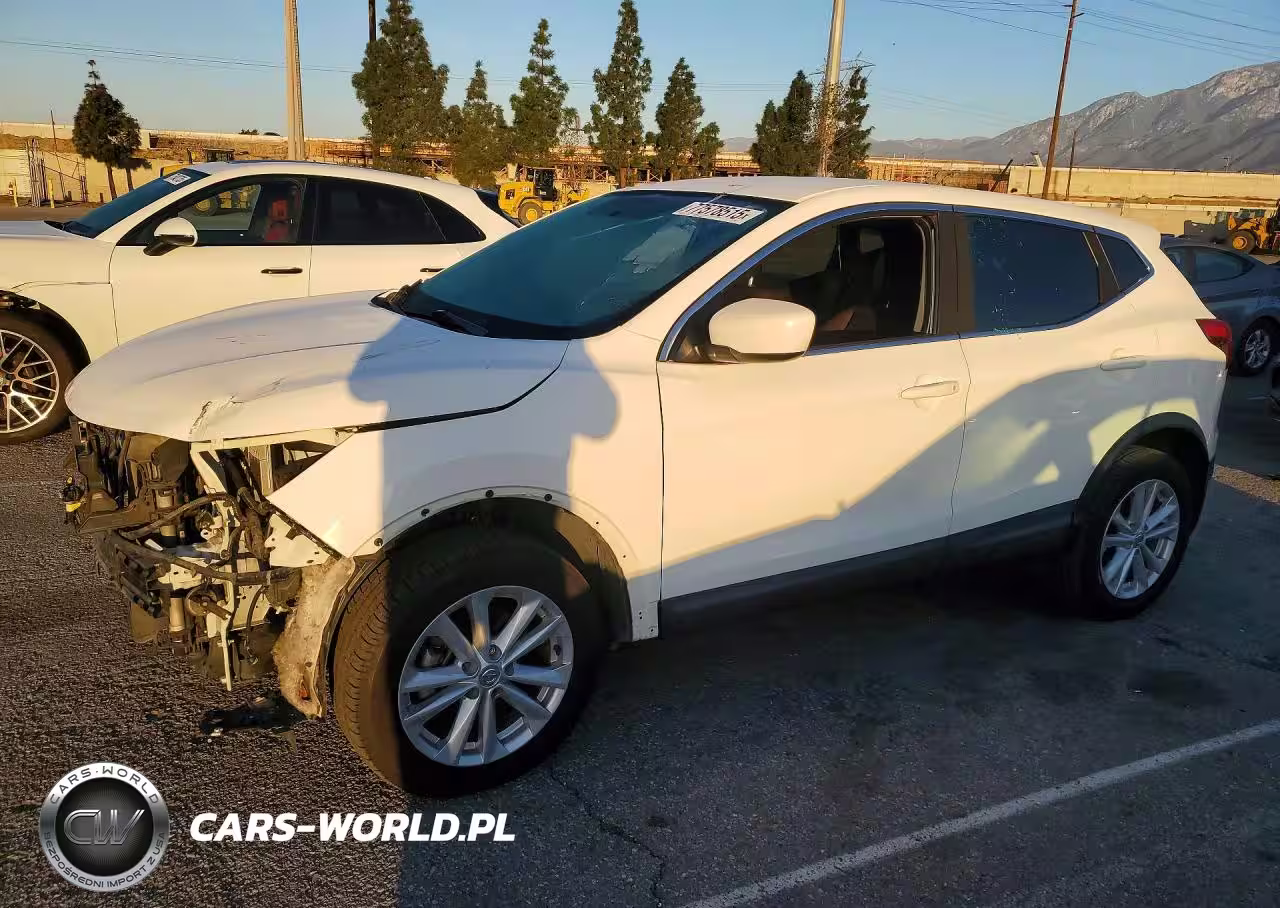 2018 Nissan Rogue Sport S