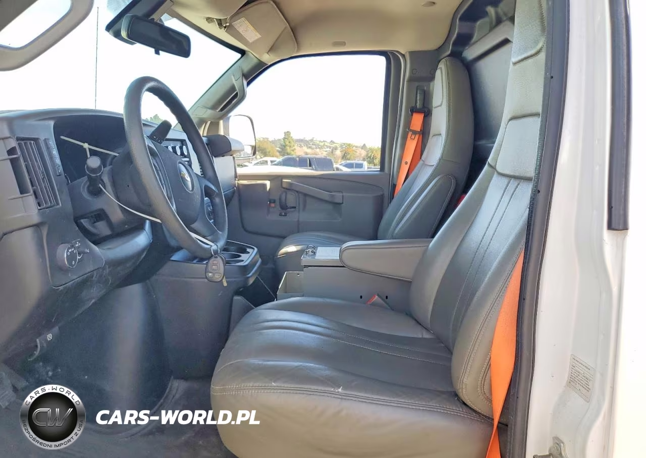 2019 Chevrolet Express 2500 Cargo Utility - Service Van VIN:1GCWGAFP9K1248860 - 7