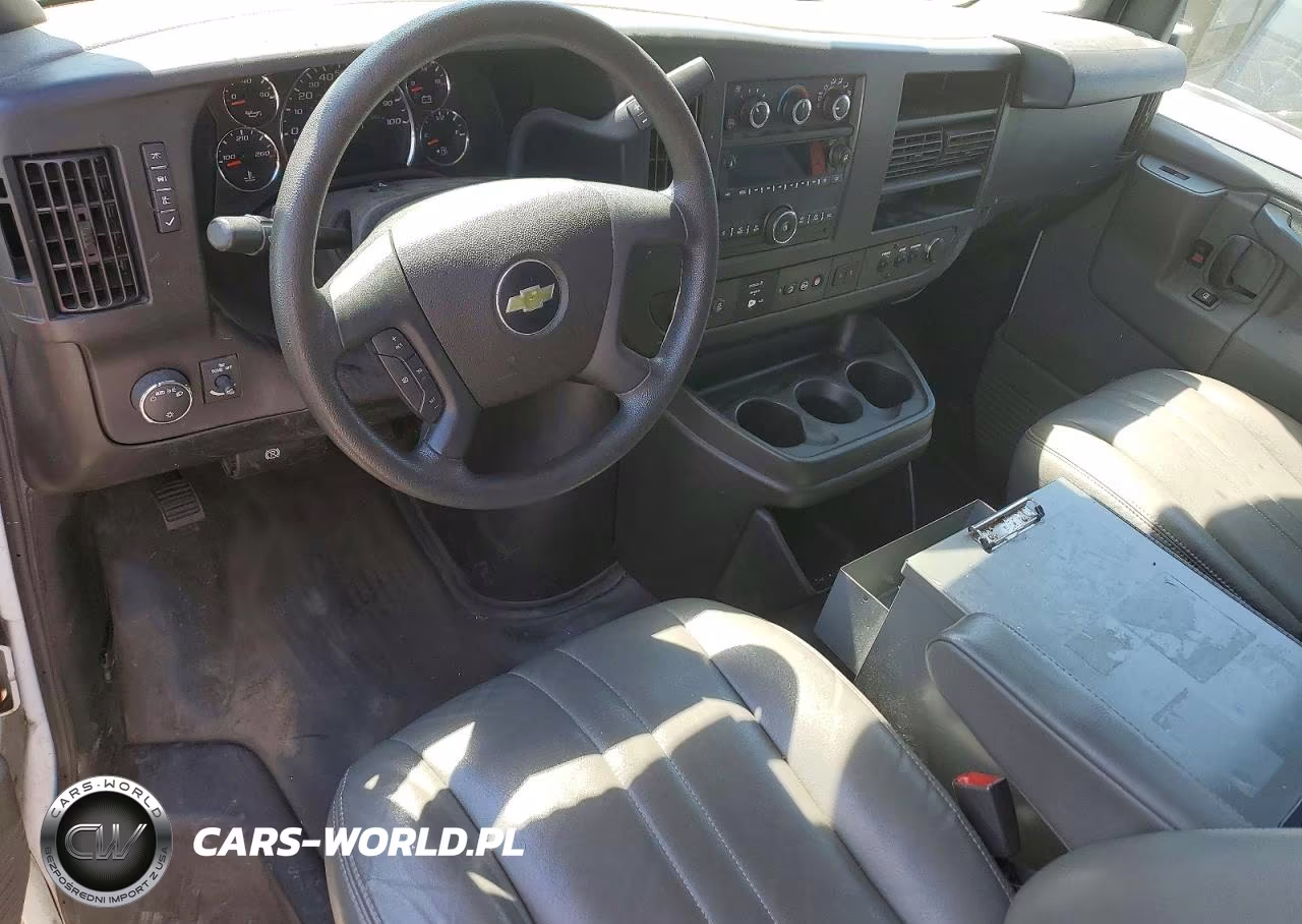2019 Chevrolet Express 2500 Cargo Utility - Service Van VIN:1GCWGAFP9K1248860 - 8