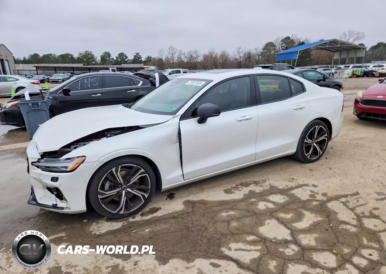 2024 Volvo S60 Plus