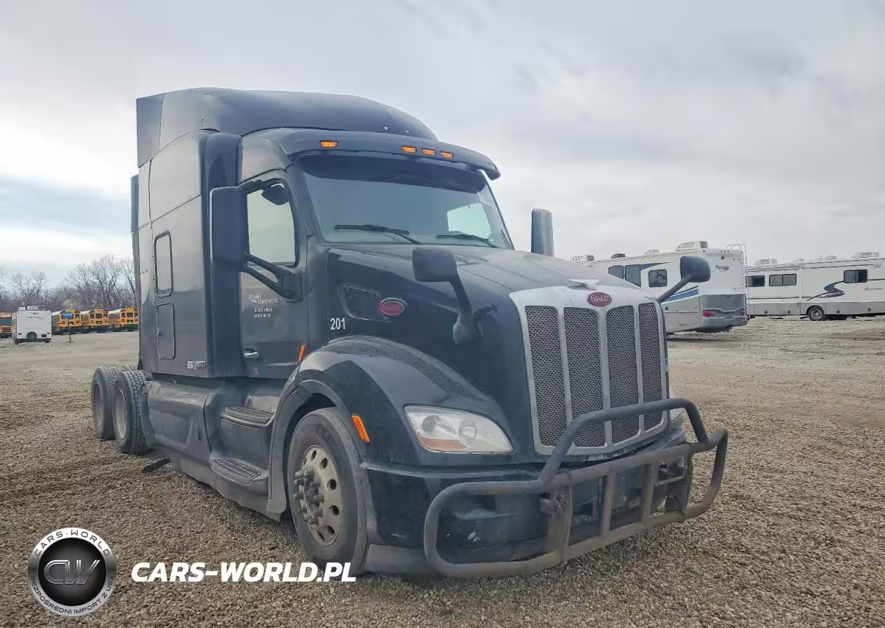 2018 Peterbilt 579 Semi Truck