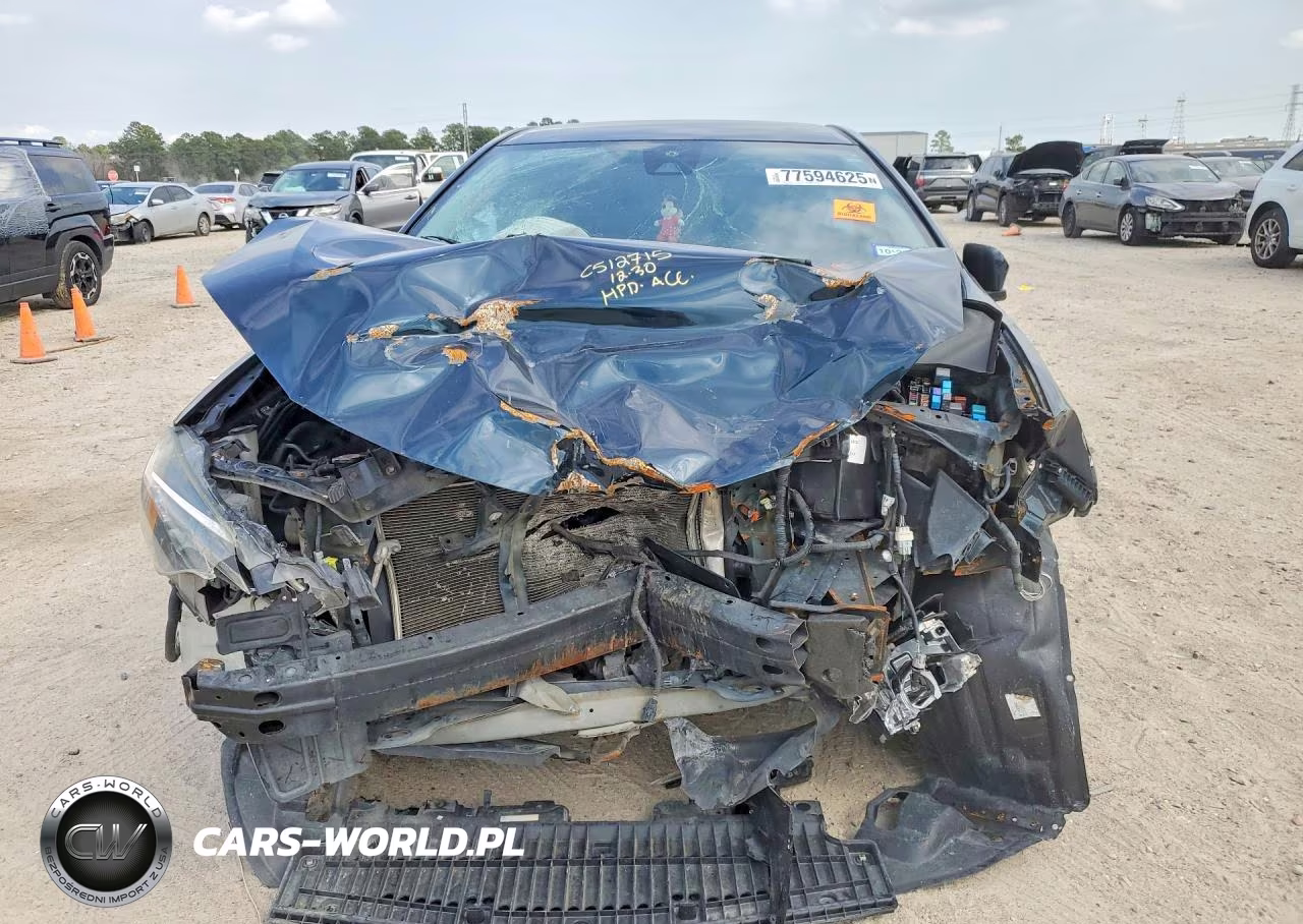 2018 Toyota Corolla L VIN:2T1BURHE1JC990701 - 5