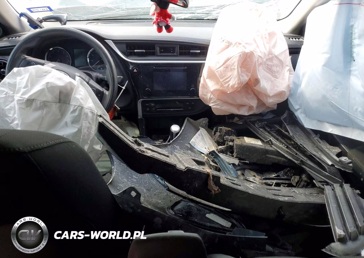 2018 Toyota Corolla L VIN:2T1BURHE1JC990701 - 8