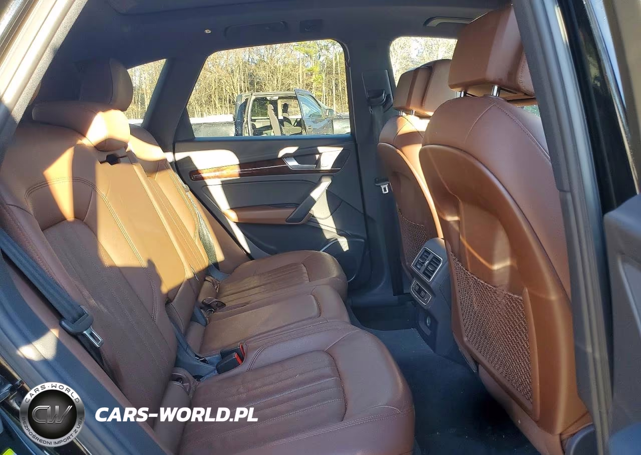 2018 Audi Q5 Premium Plus VIN:WA1BNAFY4J2085745 - 10