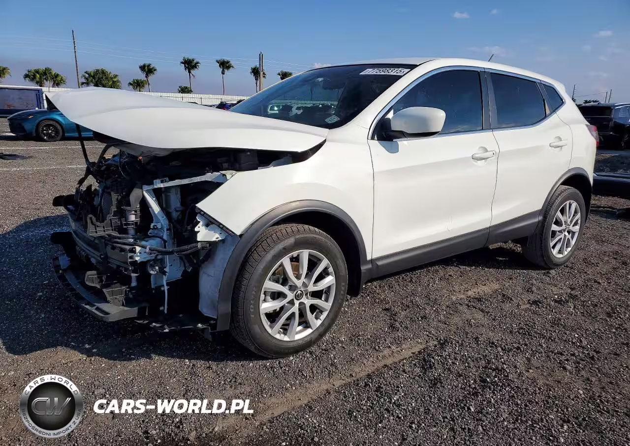 2022 Nissan Rogue Sport S