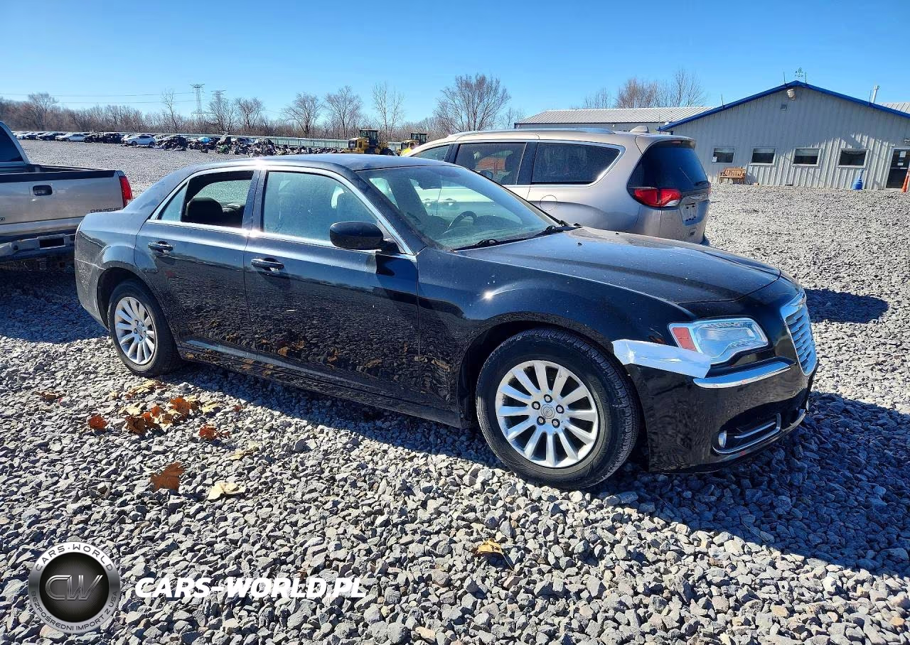 2014 Chrysler 300 VIN:2C3CCAAG8EH182835 - 4