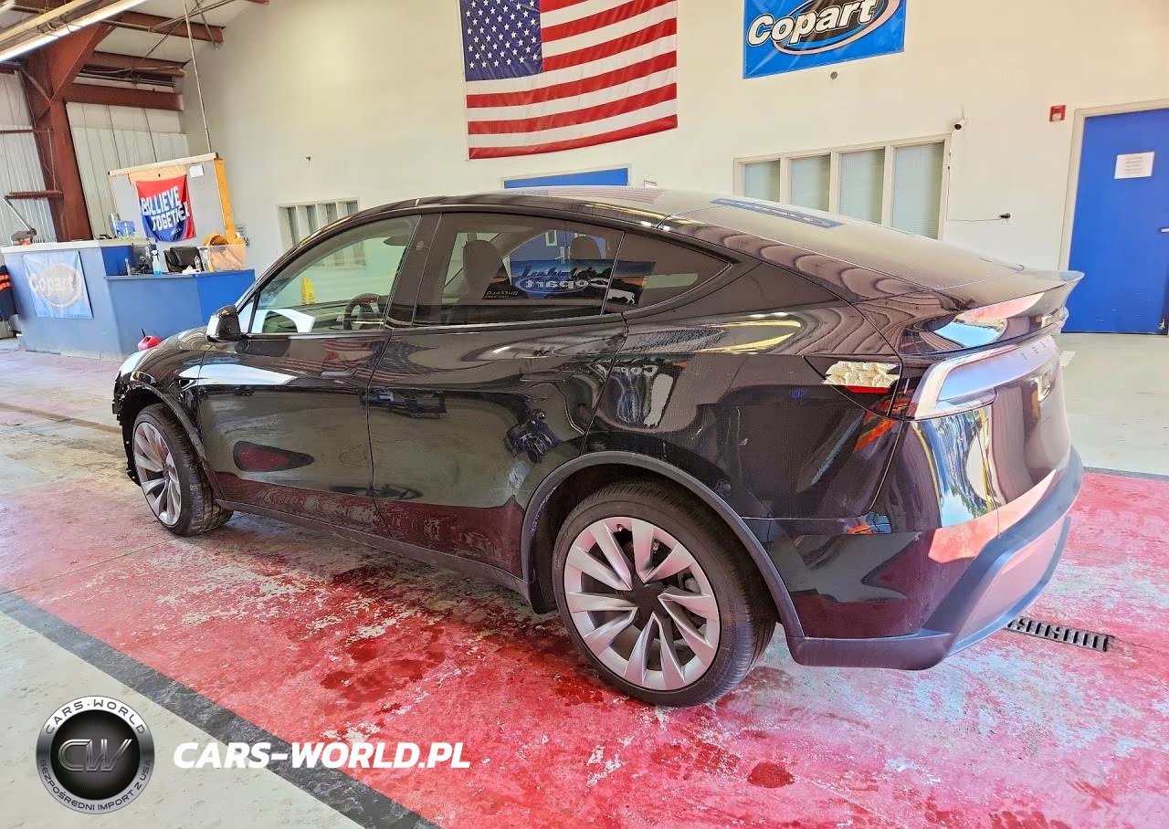 2026 Tesla Model Y VIN:7SAYGDEE1TF373731 - 2