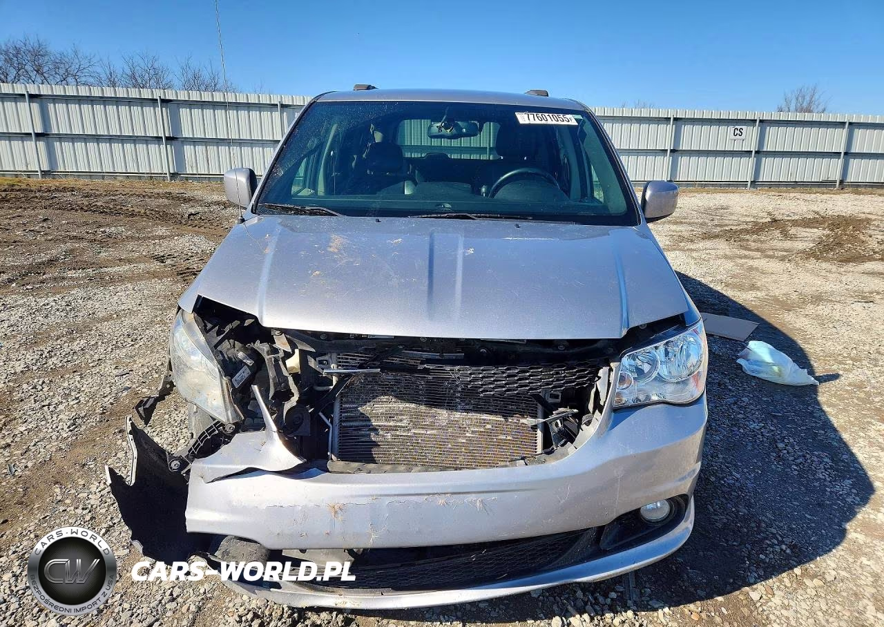 2017 Dodge Grand Caravan Sxt VIN:2C4RDGCG0HR701216 - 5