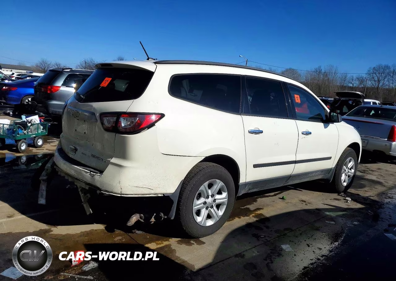 2013 Chevrolet Traverse Ls VIN:1GNKRFKD3DJ162939 - 3