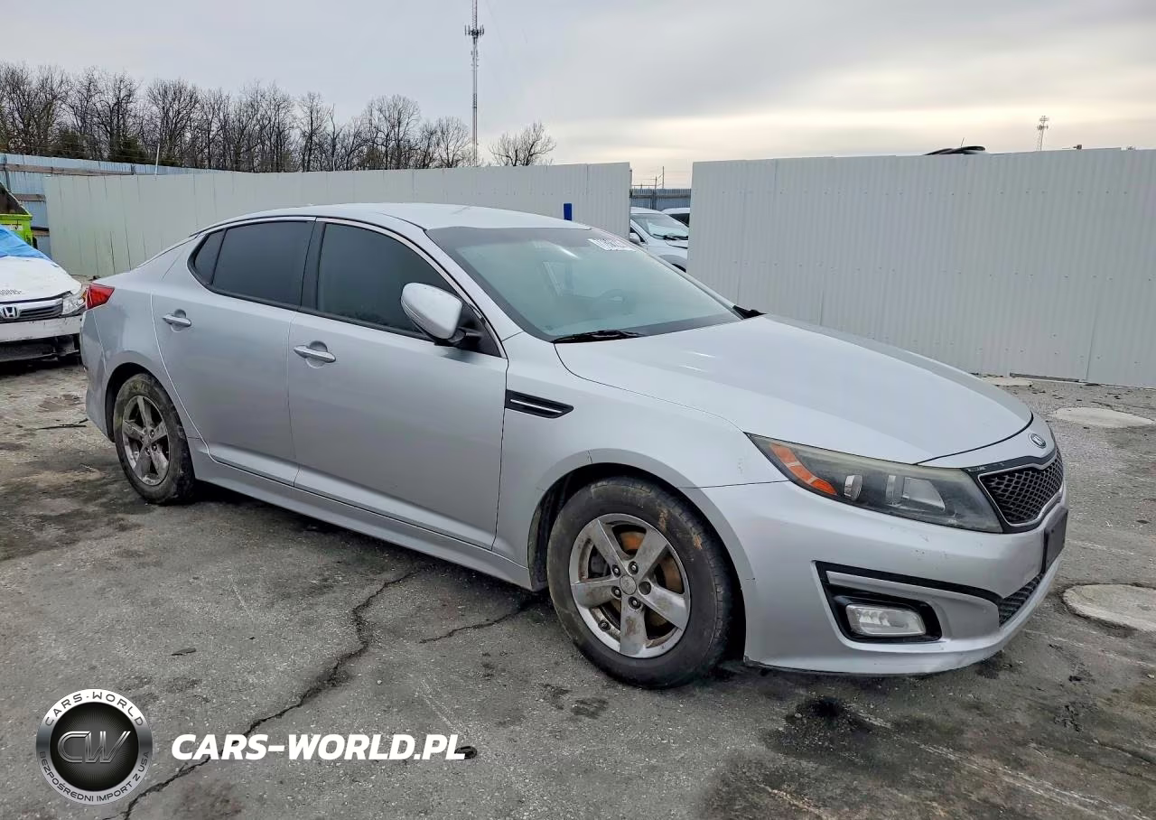 2015 Kia Optima Lx VIN:5XXGM4A71FG392595 - 4
