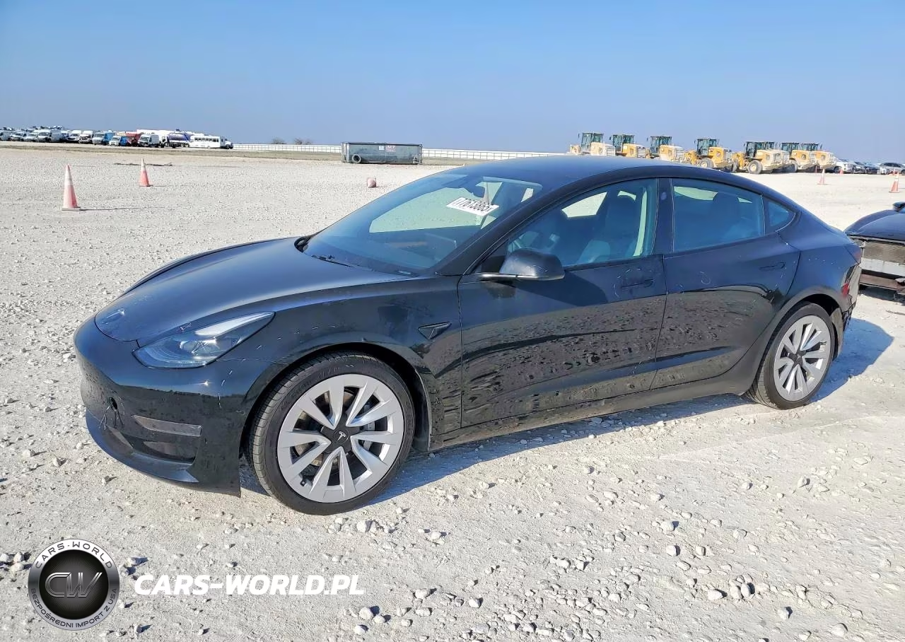2021 Tesla Model 3 – zdjęcie 1 z 12