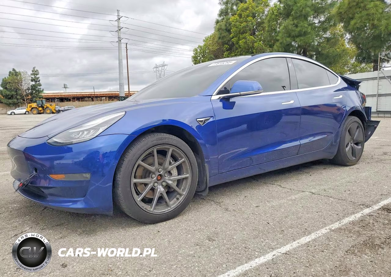 2020 Tesla Model 3 – zdjęcie 1 z 12