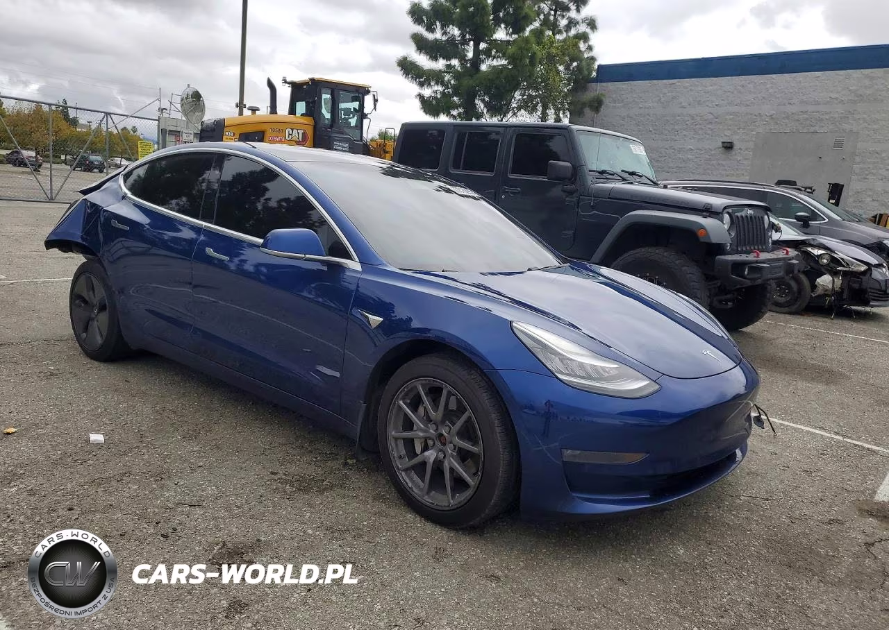 2020 Tesla Model 3 VIN:5YJ3E1EB2LF617484 - 4