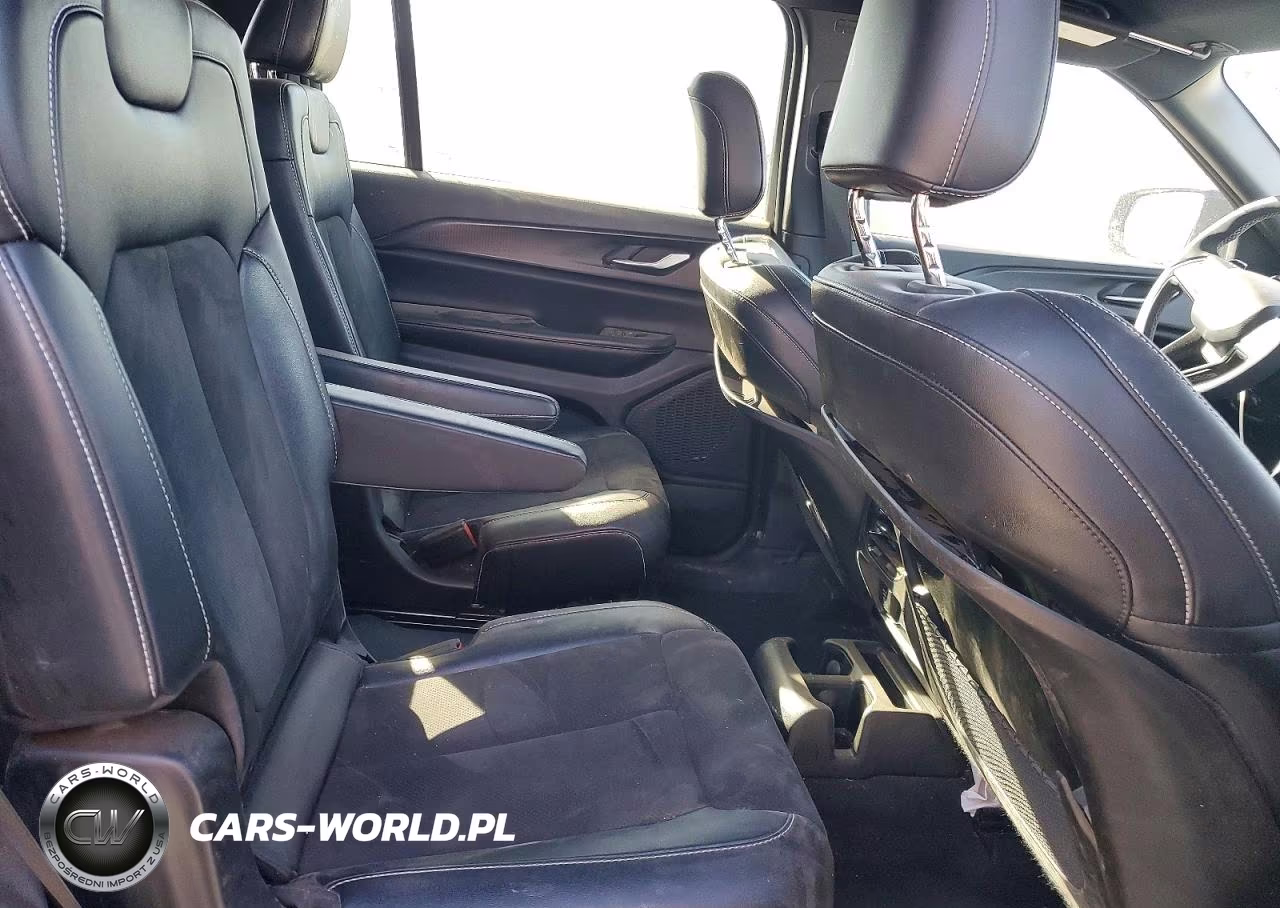 2023 Jeep Grand Cherokee L Laredo VIN:1C4RJKAG3P8799988 - 10