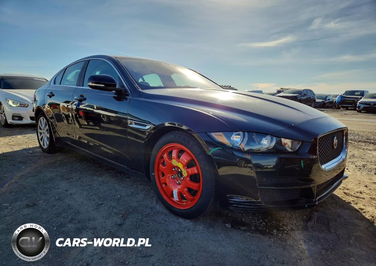 2019 Jaguar Xe VIN:SAJAR4FX1KCP49852 - 4