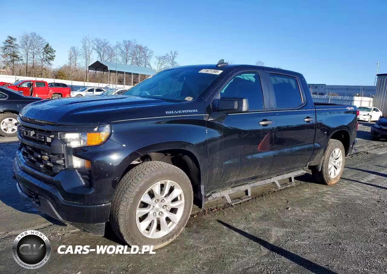 2022 Chevrolet Silverado K1500 Custom