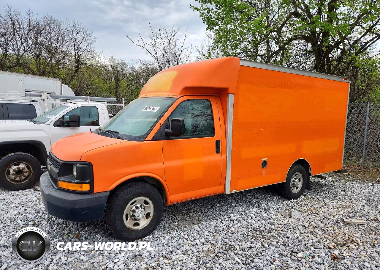 2014 Chevrolet Express Delivery Truck