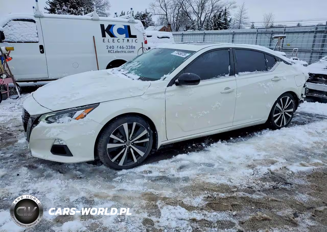 2020 Niss Altima 2.5 Sr