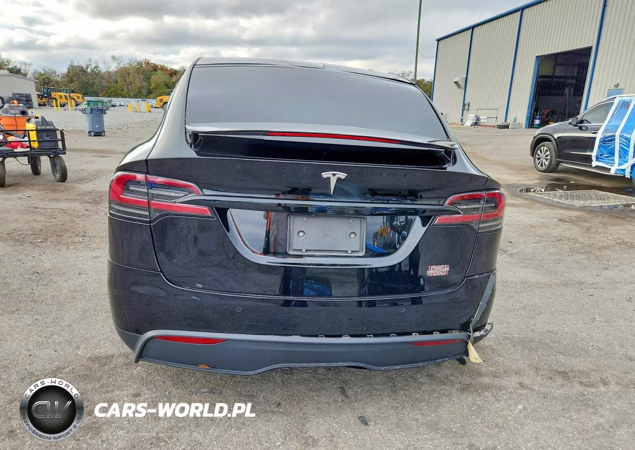 2022 Tesla Model X VIN:7SAXCBE69NF355386 - 6