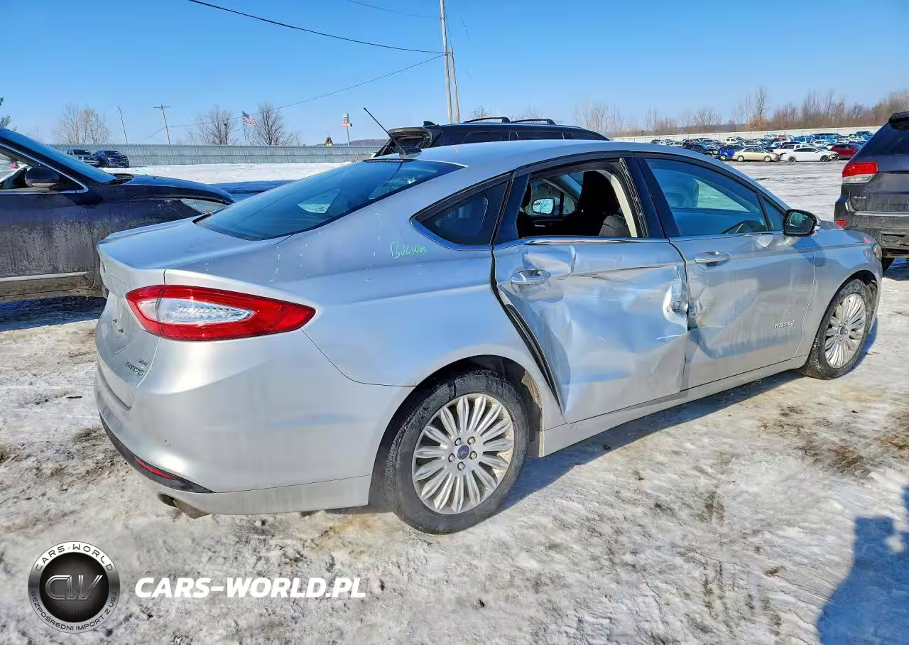 2016 Ford Fusion Se Hybrid VIN:3FA6P0LU4GR250779 - 3
