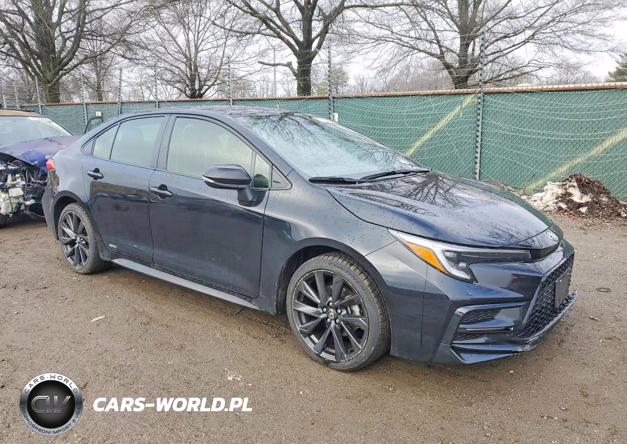 2024 Toyota Corolla Le VIN:JTDBDMHEXRJ007145 - 4