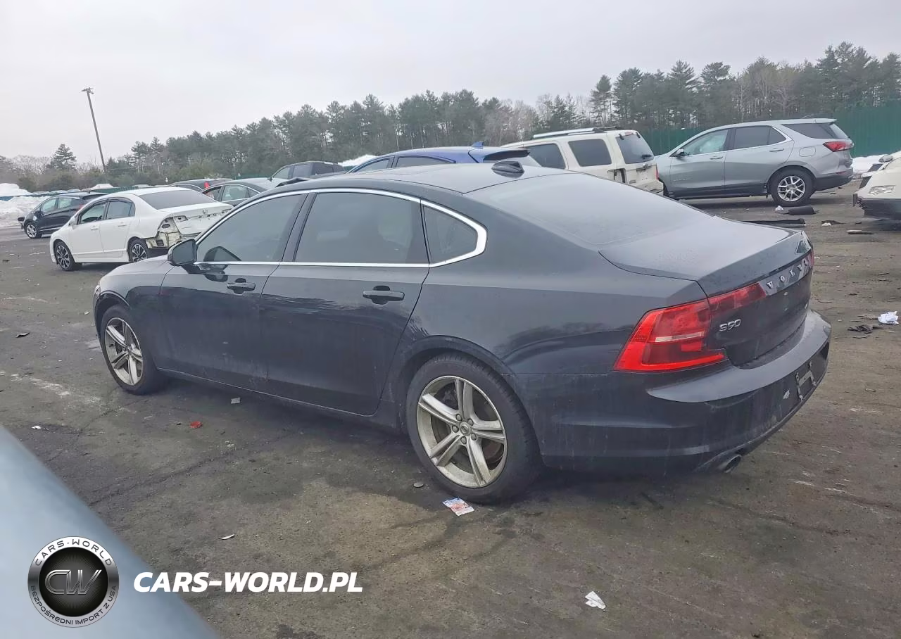 2018 Volvo S90 T5 Momentum VIN:LVY102MK2JP051920 - 2
